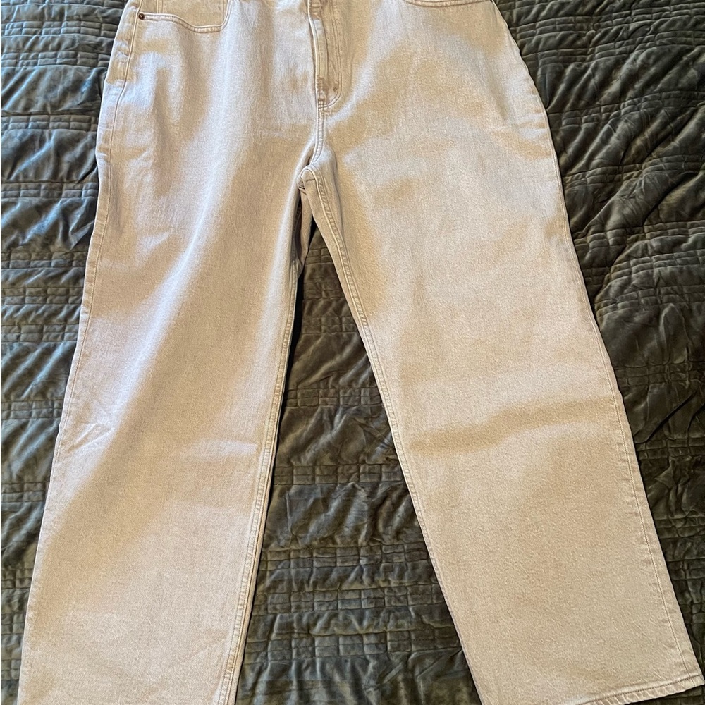 Abercrombie & Fitch Women's Straight Leg Jeans - Light Tan